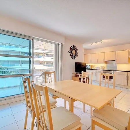 Moderne 3 Pieces Centre Avec Balcon L! A2b67 Cannes