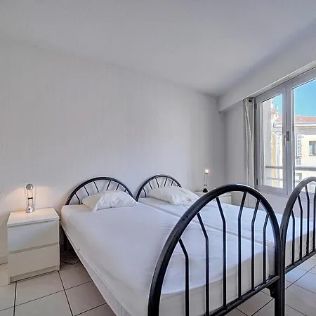 Moderne 3 Pieces Centre Avec Balcon L! A2b67 Apartment